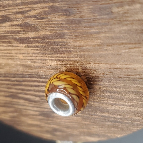 Golden yellow rope charm - Picture 2 of 2